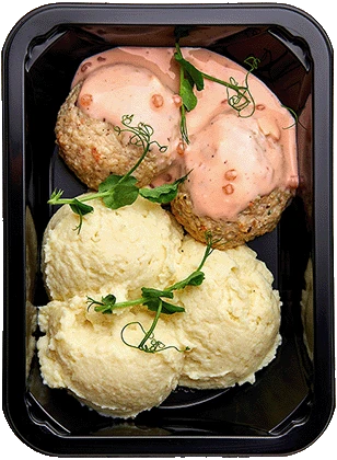 Рыбные биточки в сливочном соусе и картофельное пюре