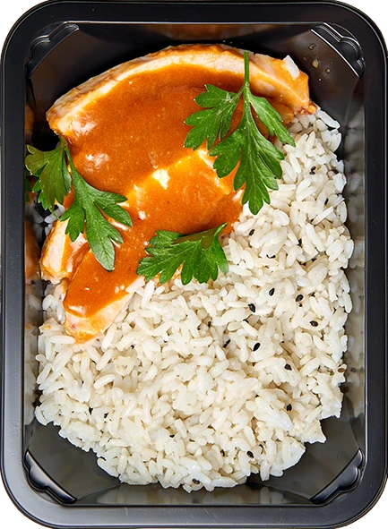 Куриное филе в тайском соусе и Отварной рис с черным кунжутом