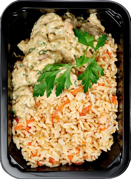 Чкмерули из цыпленка в сливочно-чесночном соусе - Рис по-мексикански