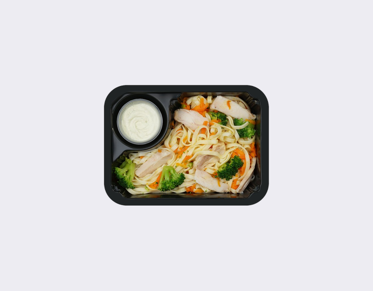 Лапша удон с цыплёнком и овощами