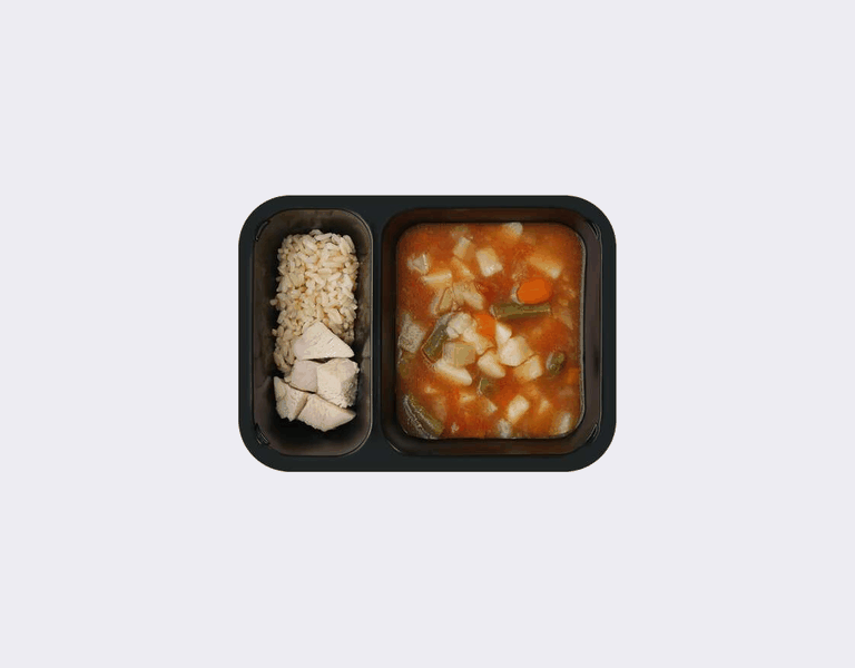 Минестроне с индейкой, бурым рисом и трюфельным маслом