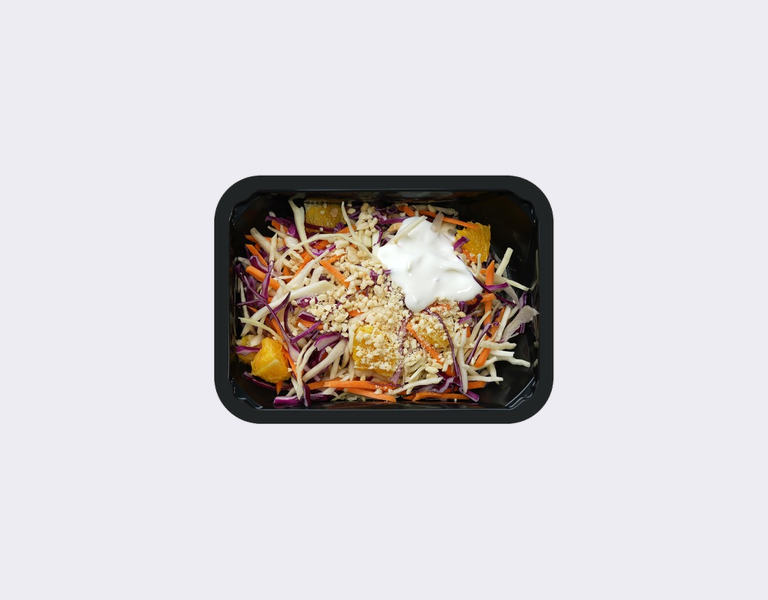 Салат Коул слоу с апельсином и орешками