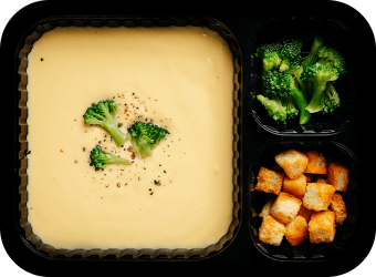 Сырный суп с брокколи и гренки с паприкой