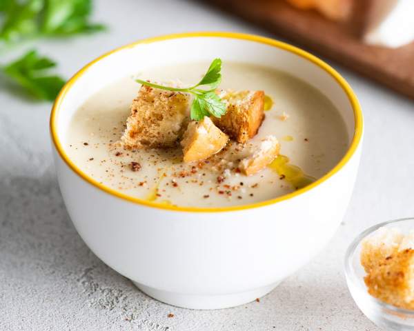 Луковый крем-суп с гренками